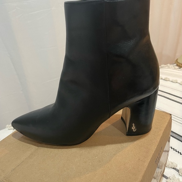 Sam Edelman black leather booties size US 8. Good condition, used gently. - Picture 4 of 10
